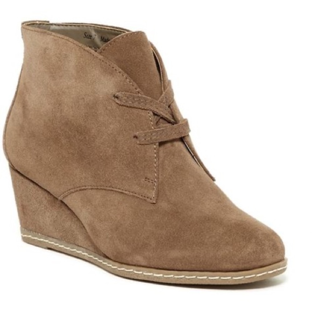 DV Dolce Vita Lace-up Suede ankle Boots/Booties